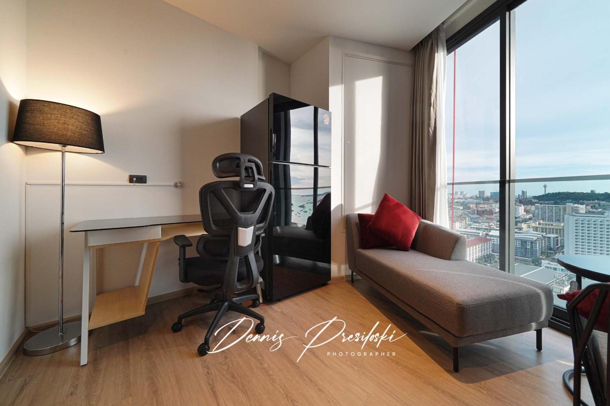 Luxury Edge Seaview Pattaya